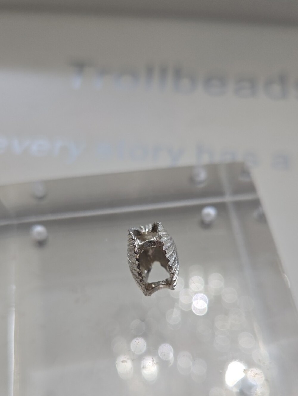 Silver Shell Charm - Picture 2 of 2